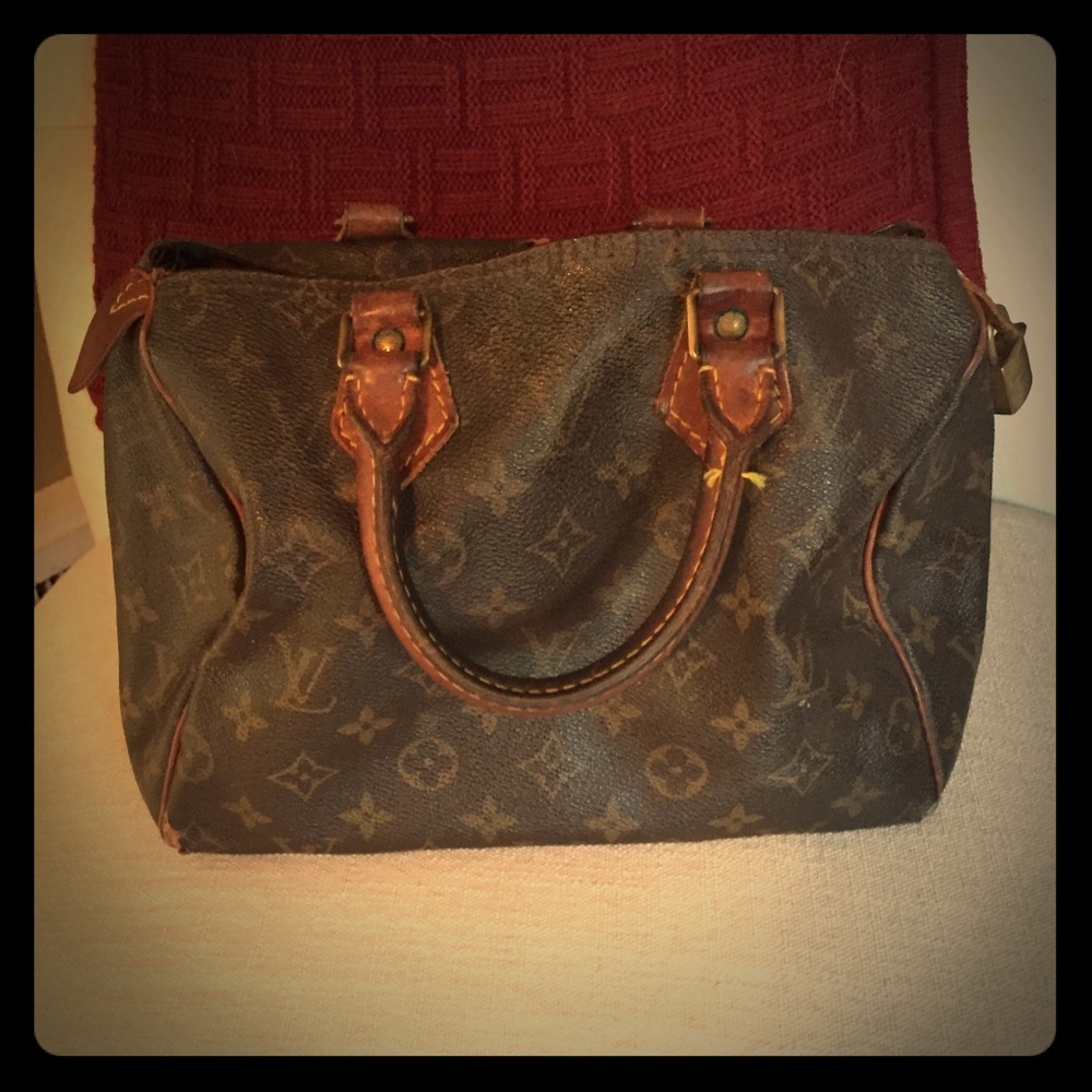 Vintage Louis Vuitton Speedy 25 bag
